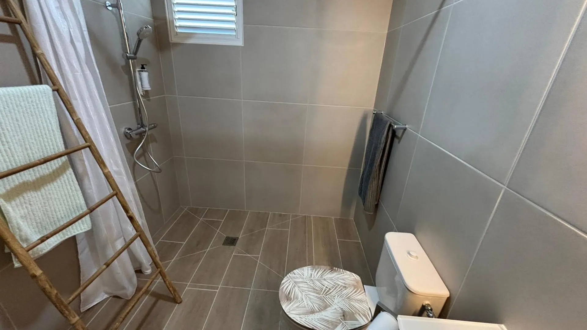 Ty Free Dom - Maison Climatisee Avec Piscine Chauffee Le Diamant Prázdninový dům